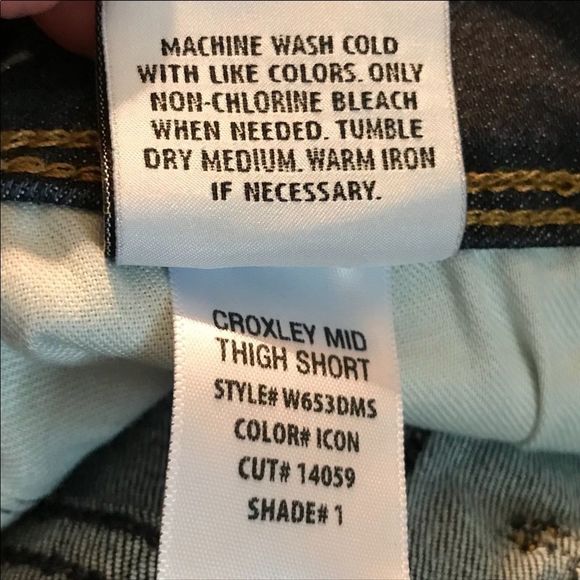 NWT $145 Hudson | Croxley | Mid-Thigh Shorts in Icon Wash | Standard 24 - Picture 9 of 11